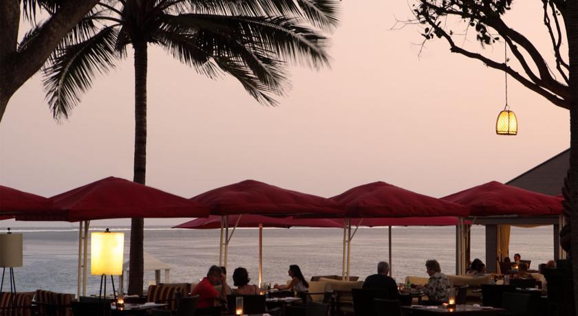 Puri Santrian Beach Resort And Spa Sanur  Exterior photo
