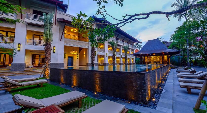 Puri Santrian Beach Resort And Spa Sanur  Exterior photo