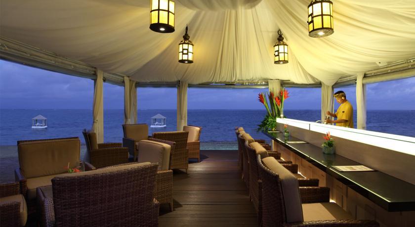 Puri Santrian Beach Resort And Spa Sanur  Exterior photo