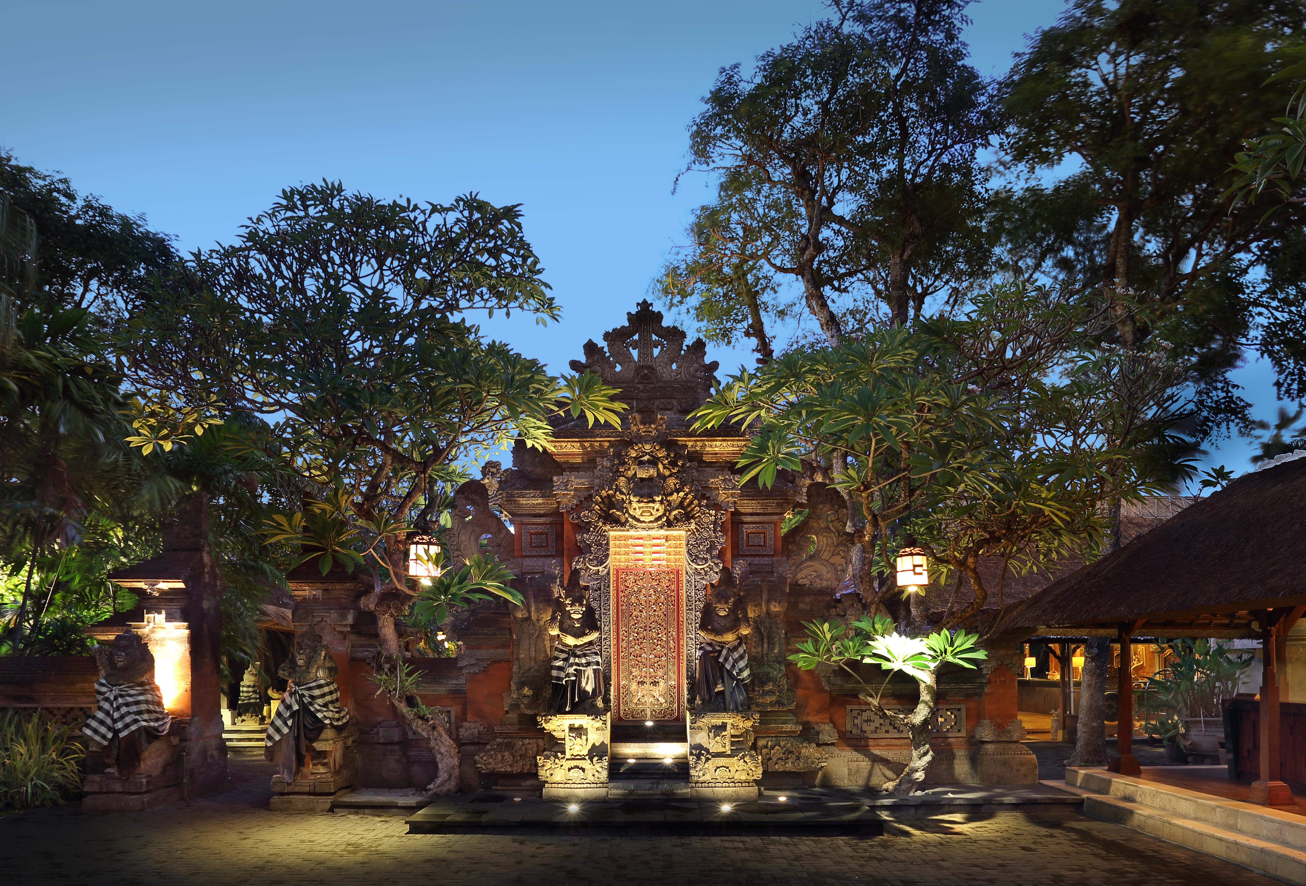 Puri Santrian Beach Resort And Spa Sanur  Exterior photo