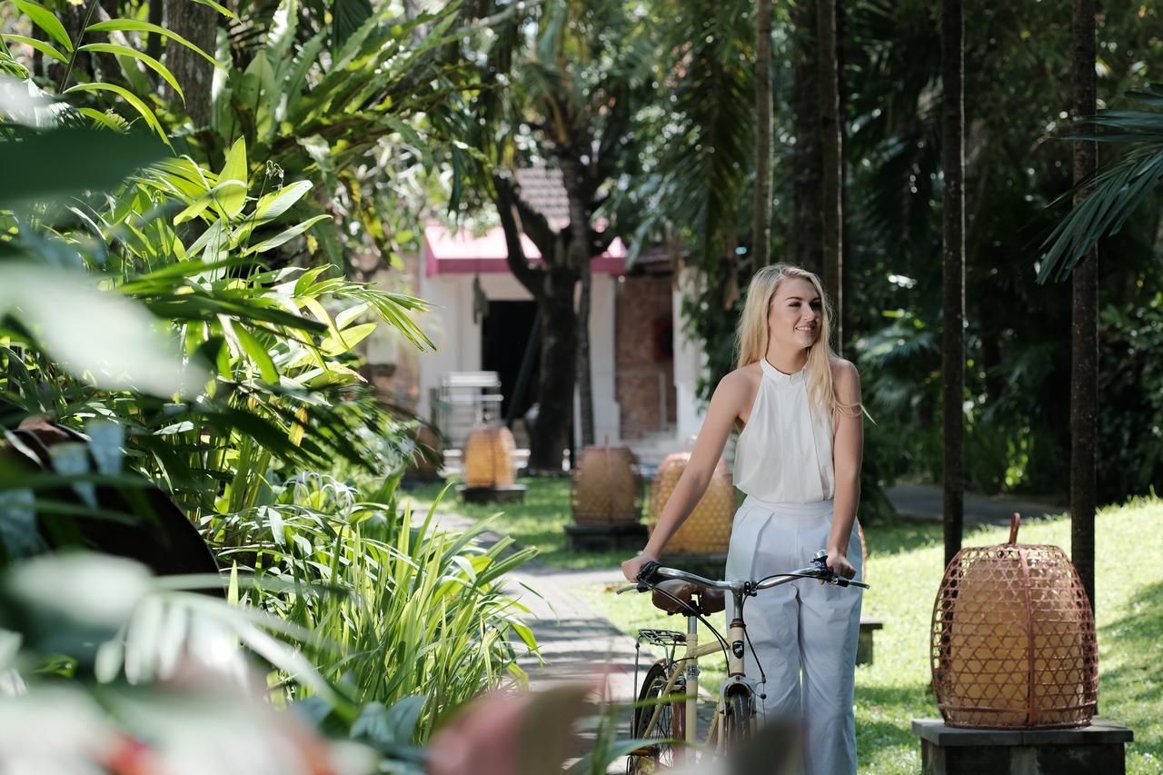 Puri Santrian Beach Resort And Spa Sanur  Exterior photo