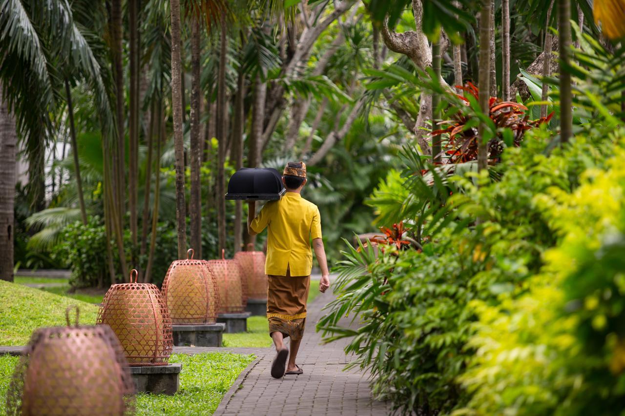 Puri Santrian Beach Resort And Spa Sanur  Exterior photo